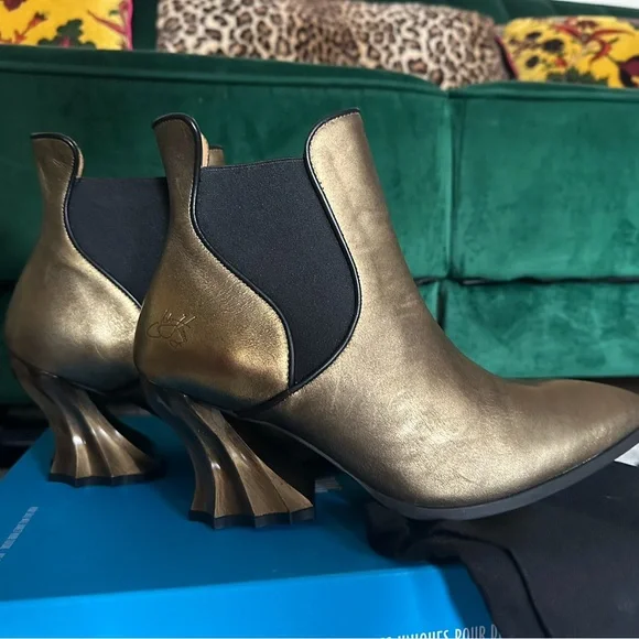 John Fluevog Metallic Gold Sculpted-Heel Chelsea Boots - Picture 2 of 7